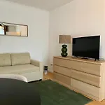 Aparthotel Dene Living 3*